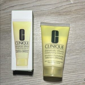Clinique Dramatically Different  moisturizer lotion.